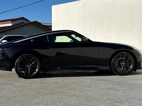 Used 2024 Nissan Z Performance w/ Floor Mat Package image 3