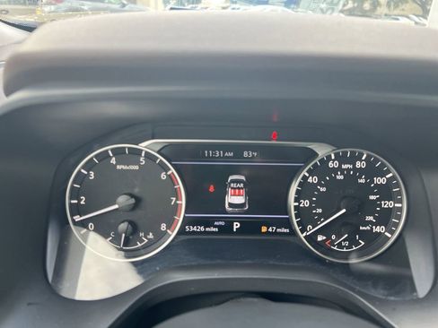 Used 2023 Nissan Rogue SV image 10