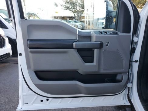 Certified 2019 Ford F250 XLT w/ XLT Premium Package image 18