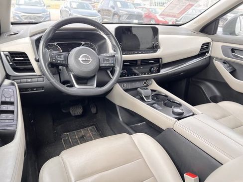 Used 2023 Nissan Rogue SL w/ SL Premium Package image 13