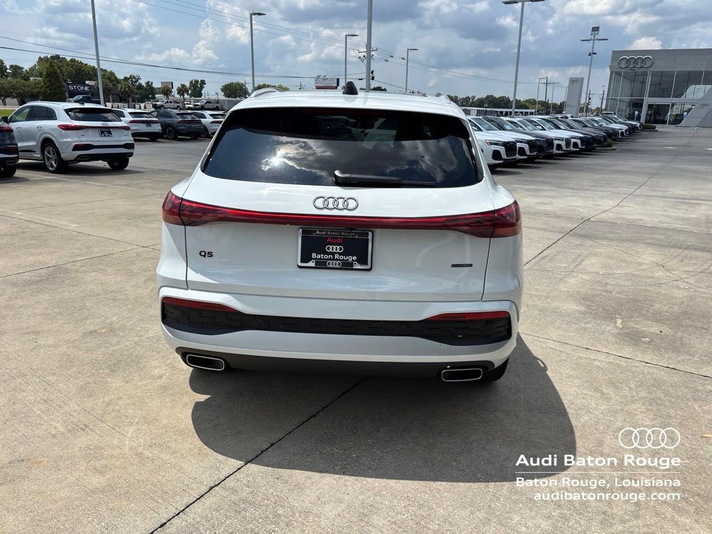 Used 2025 Audi Q5 Premium Plus w/ Premium Plus AWD/4WD image 6