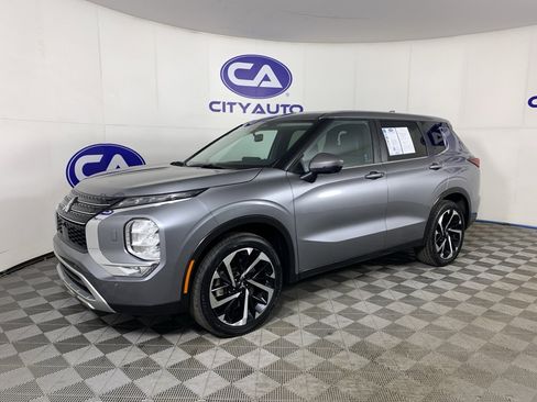 Used 2024 Mitsubishi Outlander SE image 7