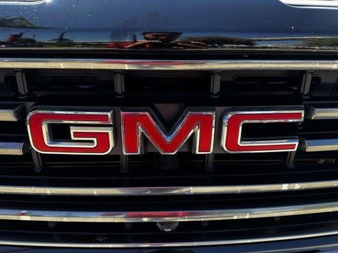 Used 2021 GMC Sierra 2500 AT4 w/ AT4 Premium Plus Package AWD/4WD image 10