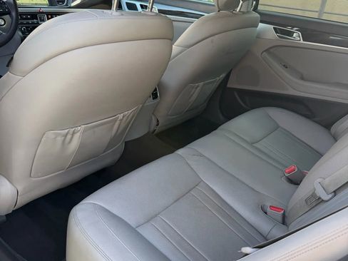 Used 2018 Genesis G80 3.8 image 10