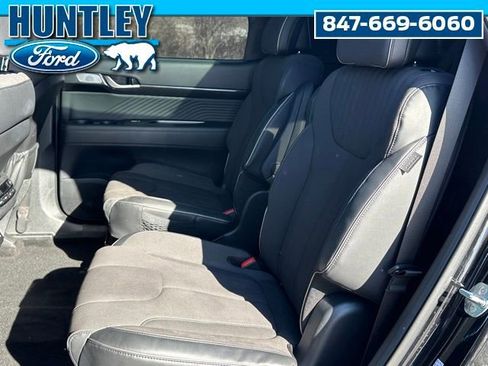 Used 2024 Hyundai Palisade Calligraphy image 16