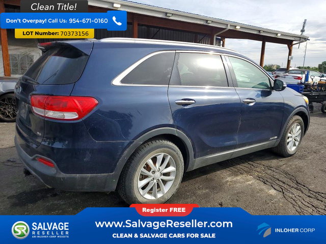Used 2017 Kia Sorento AWD image 4