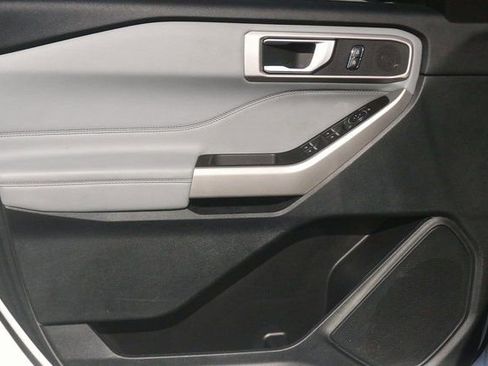 Used 2024 Ford Explorer XLT w/ Equipment Group 202A image 10