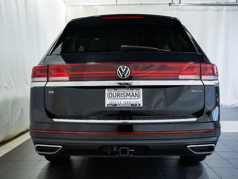 Used 2024 Volkswagen Atlas SE w/ Black Wheel Package AWD/4WD image 5