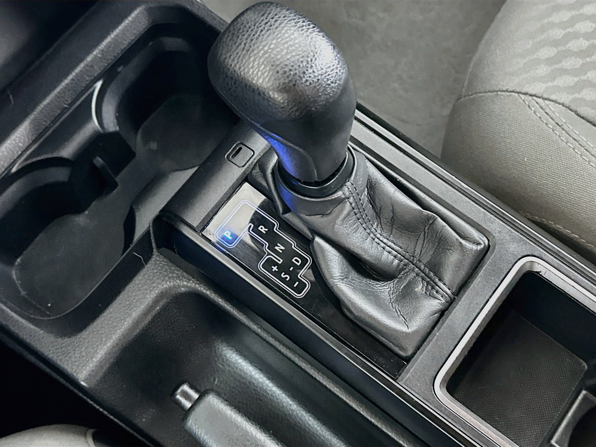 Used 2022 Toyota Tacoma SR AWD/4WD image 23
