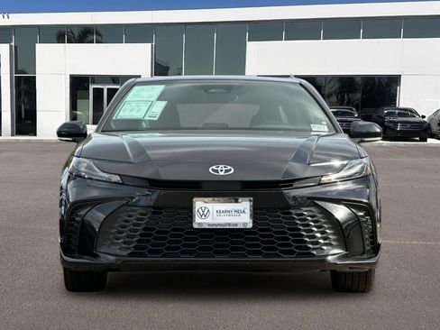 Used 2025 Toyota Camry SE FWD image 8