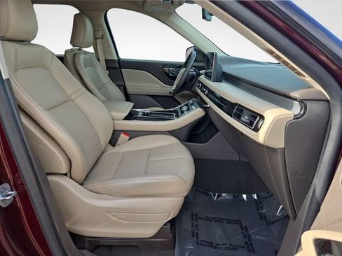 Used 2022 Lincoln Aviator AWD w/ Premium Package image 32