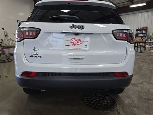 New 2026 Jeep Compass Latitude image 16