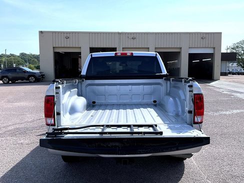 Used 2015 RAM 1500 Express RWD image 9