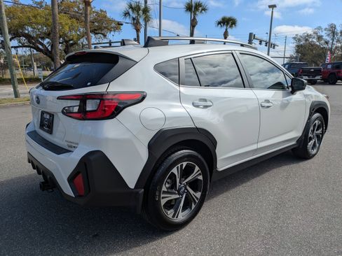 Used 2024 Subaru Crosstrek 2.0i Premium image 4
