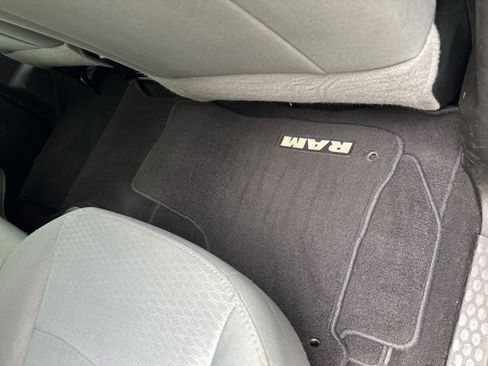 Used 2018 RAM 2500 SLT image 37