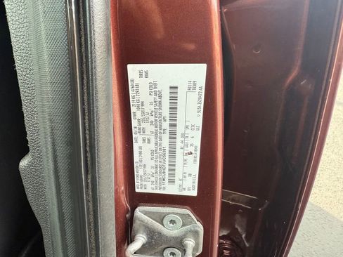 Used 2018 Ford Escape SEL image 30