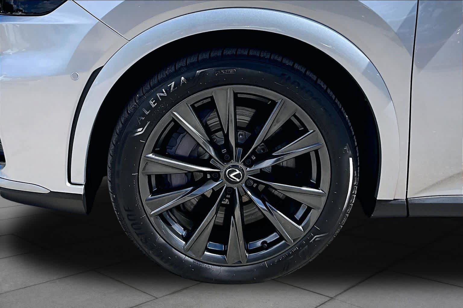 Used 2024 Lexus RX 350 F Sport w/ Convenience Package AWD/4WD image 11