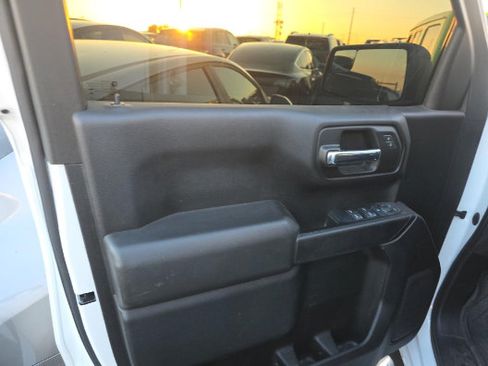 Used 2022 Chevrolet Silverado 1500 Custom AWD/4WD image 10