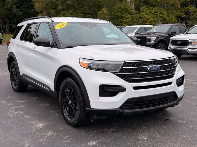 Used 2022 Ford Explorer XLT AWD/4WD image 3