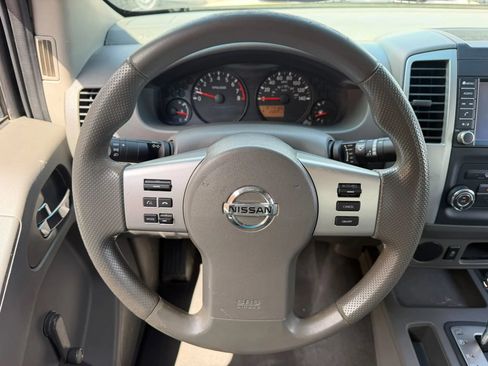 Used 2019 Nissan Frontier S RWD image 11