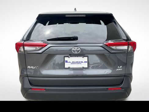 Used 2024 Toyota RAV4 LE AWD/4WD image 12