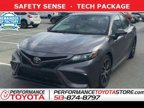 Used 2023 Toyota Camry SE image 1