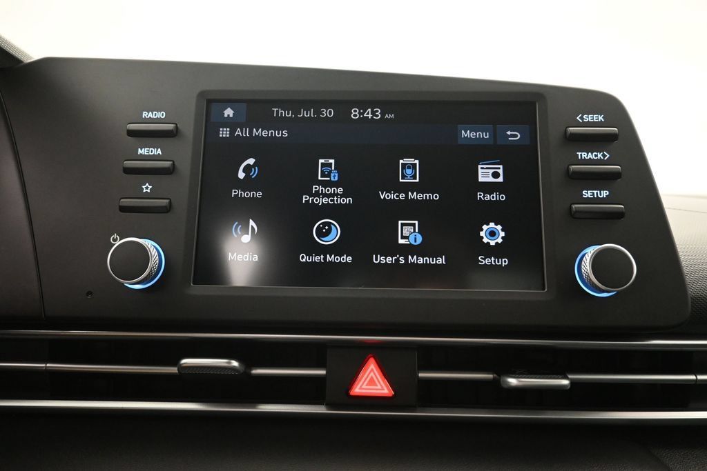 Used 2025 Hyundai Elantra SE FWD image 16