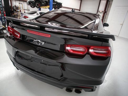 Used 2023 Chevrolet Camaro LT RWD image 6