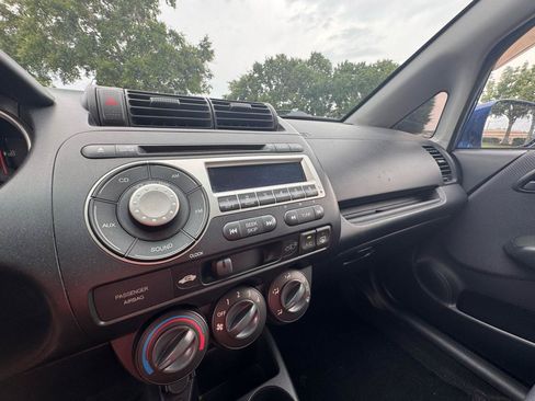 Used 2007 Honda Fit image 17