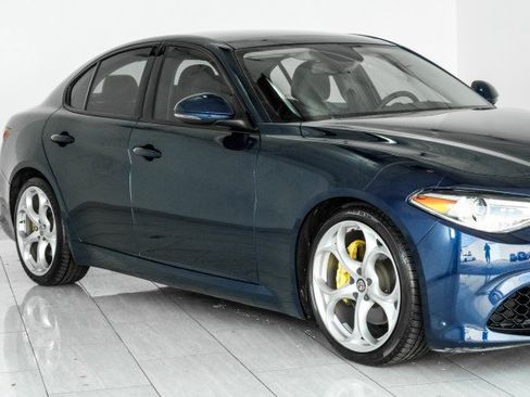 Used 2019 Alfa Romeo Giulia Ti Sport w/ Quick Order Package 22U Sport RWD image 58