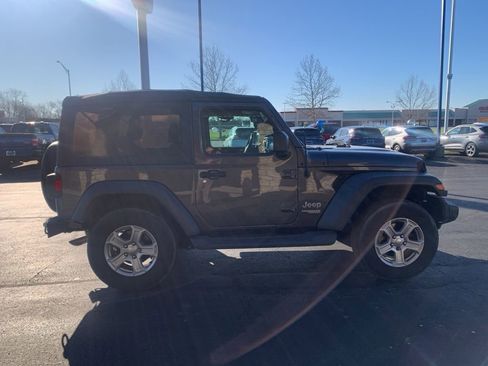 Used 2020 Jeep Wrangler Sport image 2