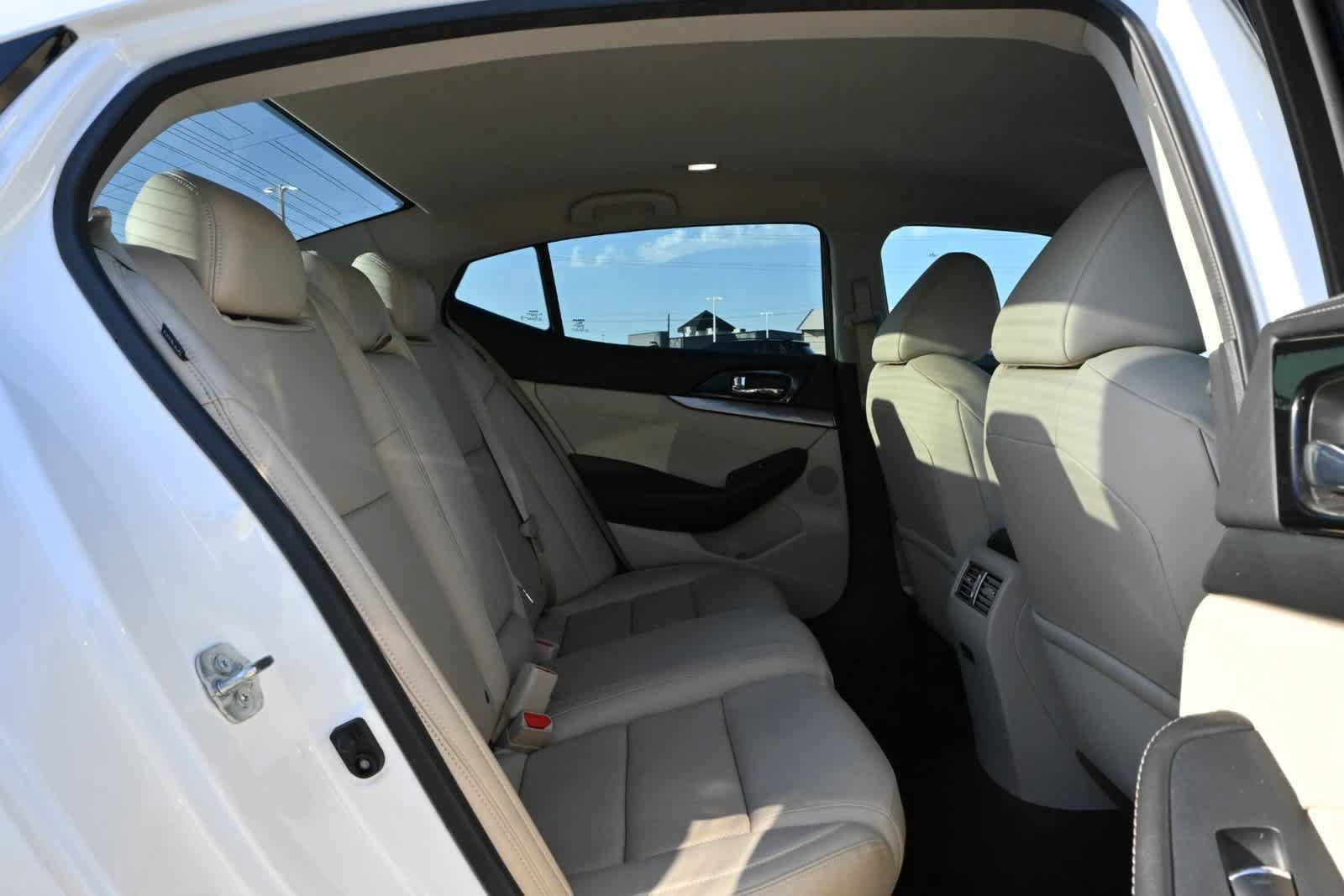 Used 2020 Nissan Maxima 3.5 SV w/ Floor Mat Group FWD image 20