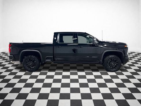 New 2026 Chevrolet Silverado 2500 High Country w/ High Country Premium Package AWD/4WD image 7