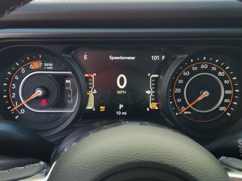 New 2026 Jeep Wrangler Unlimited Sahara AWD/4WD image 13