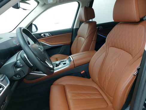 Used 2025 BMW X7 xDrive40i AWD/4WD image 19