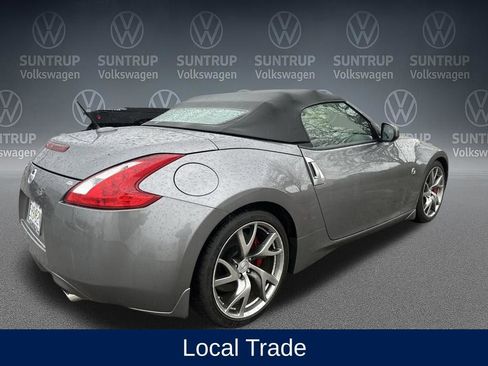 Used 2016 Nissan 370Z Touring Sport image 4