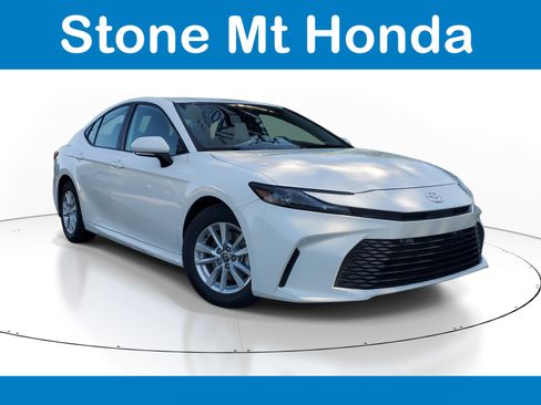 Used 2025 Toyota Camry LE FWD image 1
