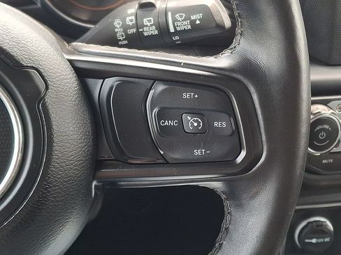 Used 2022 Jeep Wrangler Unlimited Sport AWD/4WD image 21