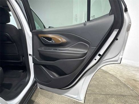 Used 2018 GMC Terrain SLE image 13