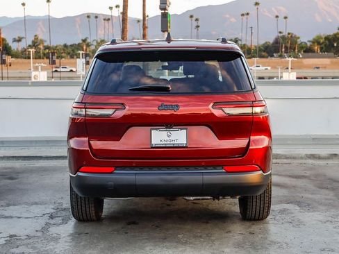 New 2025 Jeep Grand Cherokee L Altitude image 8