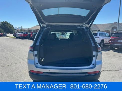 New 2026 Jeep Grand Cherokee Altitude AWD/4WD image 4