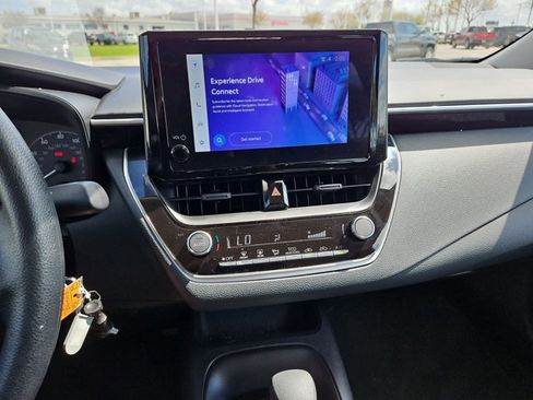 Used 2025 Toyota Corolla LE image 15