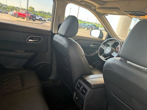 Used 2021 Nissan Rogue Platinum AWD/4WD image 24