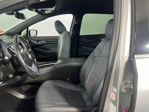 Used 2022 Buick Enclave Premium image 27