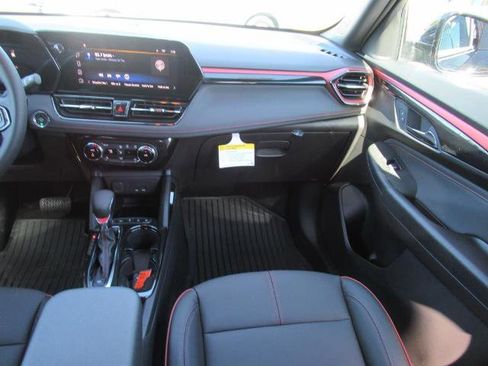 New 2025 Chevrolet TrailBlazer RS w/ Convenience Package image 14