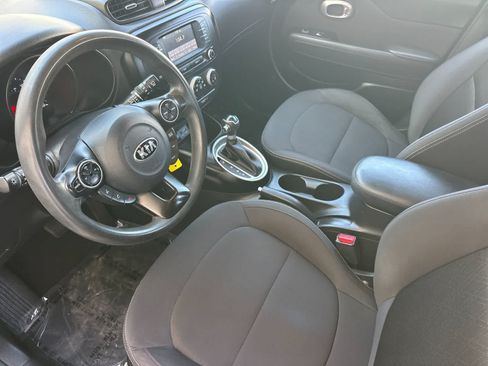 Used 2019 Kia Soul FWD image 12