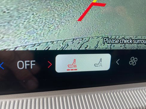 New 2026 Ford Explorer Active image 18