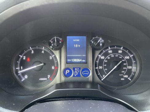 Used 2015 Lexus GX 460 image 28