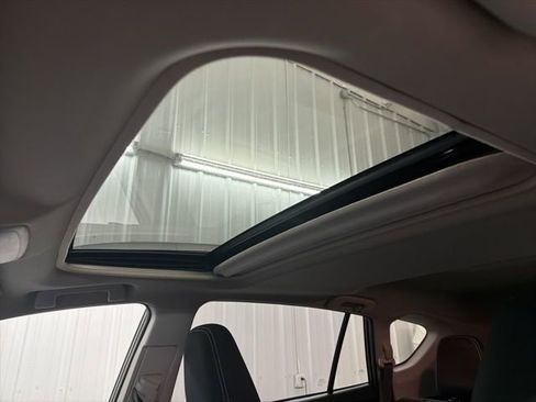 Used 2018 Toyota RAV4 XLE image 30