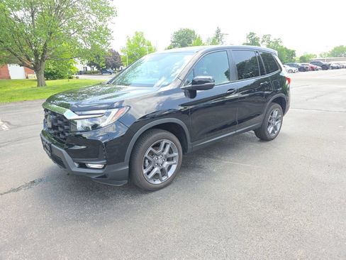 Used 2023 Honda Passport EX-L image 3